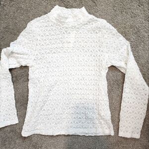 Fever brand long sleeve ivory shirt size Medium. ITEM 0129251BL